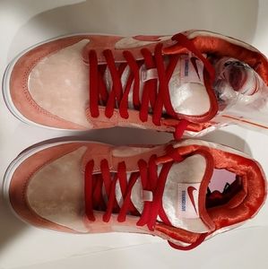 Nike SB Dunk Low StrangeLove Skateboards (Special